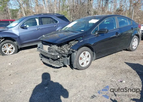 2018 Kia Forte Lx z USA, uszkodzony, nr VIN 3KPFK4A7XJE234467